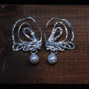 Hydrangea with pearl organic earrings