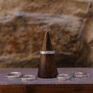 Anillo Neus ancho